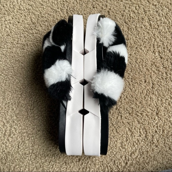 Stuart Weitzman Sublime Rex Rabbit Fur Slide Sandal Sz 41 In Black/White - Picture 9 of 12